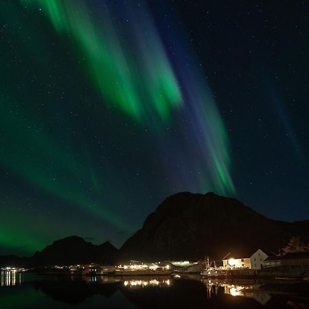 Lofoten Planet Basecamp Villa เซอร์วอเกน ภายนอก รูปภาพ