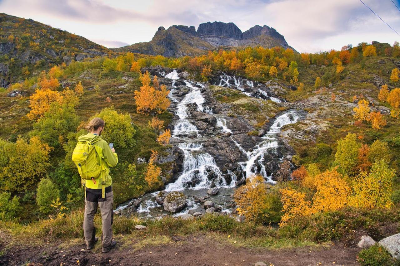 Lofoten Planet Basecamp Villa เซอร์วอเกน ภายนอก รูปภาพ