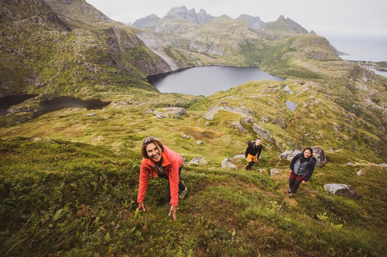 Lofoten Planet Basecamp Villa เซอร์วอเกน ภายนอก รูปภาพ