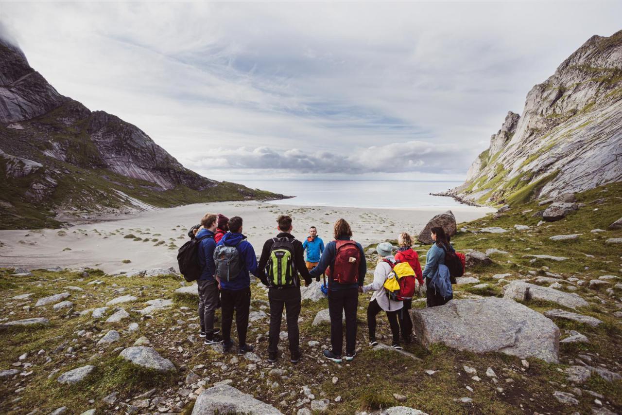 Lofoten Planet Basecamp Villa เซอร์วอเกน ภายนอก รูปภาพ