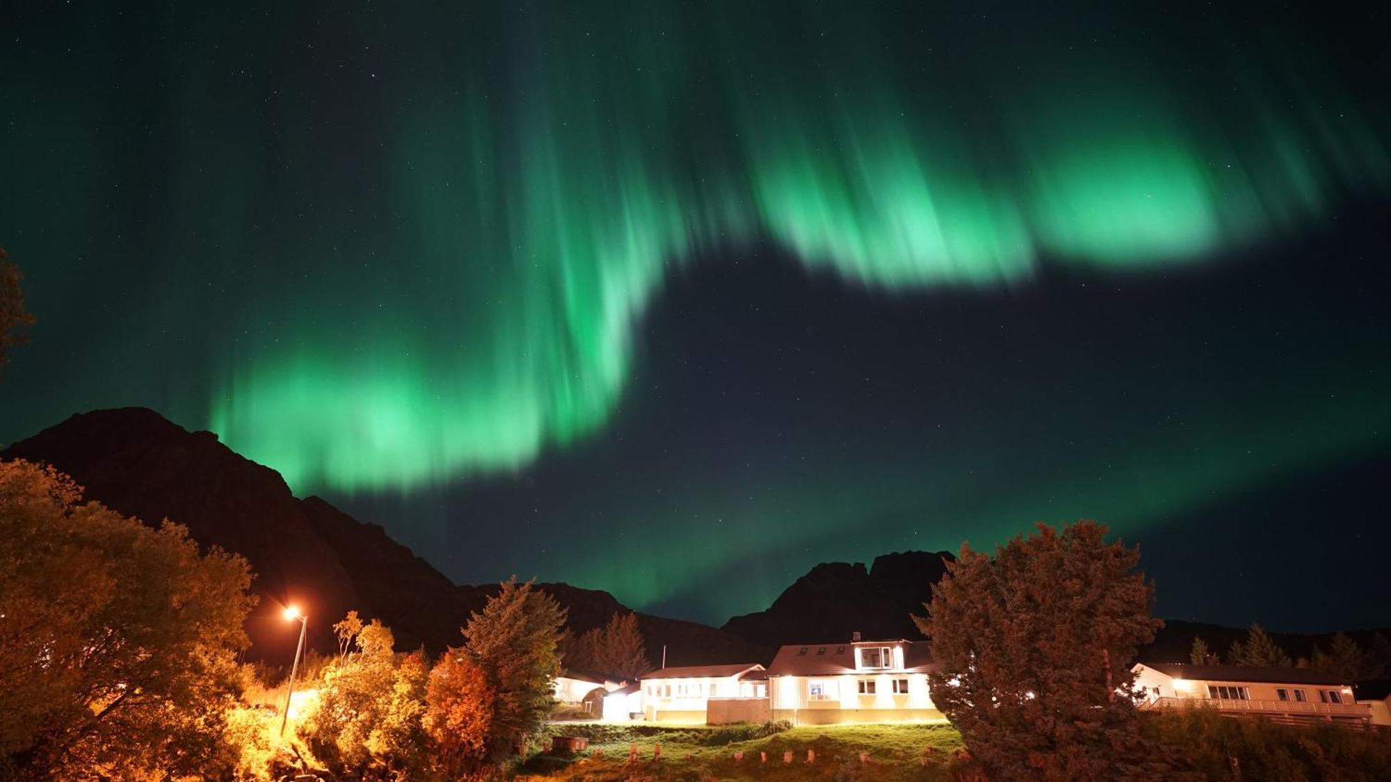 Lofoten Planet Basecamp Villa เซอร์วอเกน ภายนอก รูปภาพ