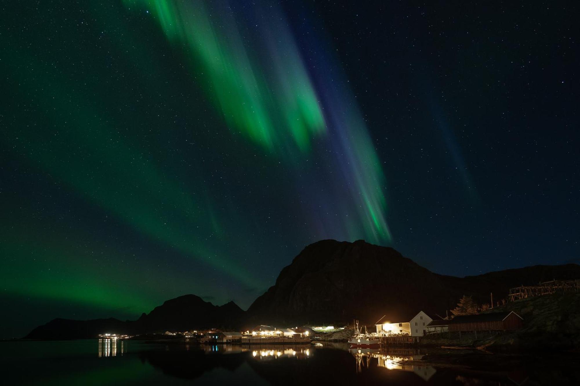 Lofoten Planet Basecamp Villa เซอร์วอเกน ภายนอก รูปภาพ