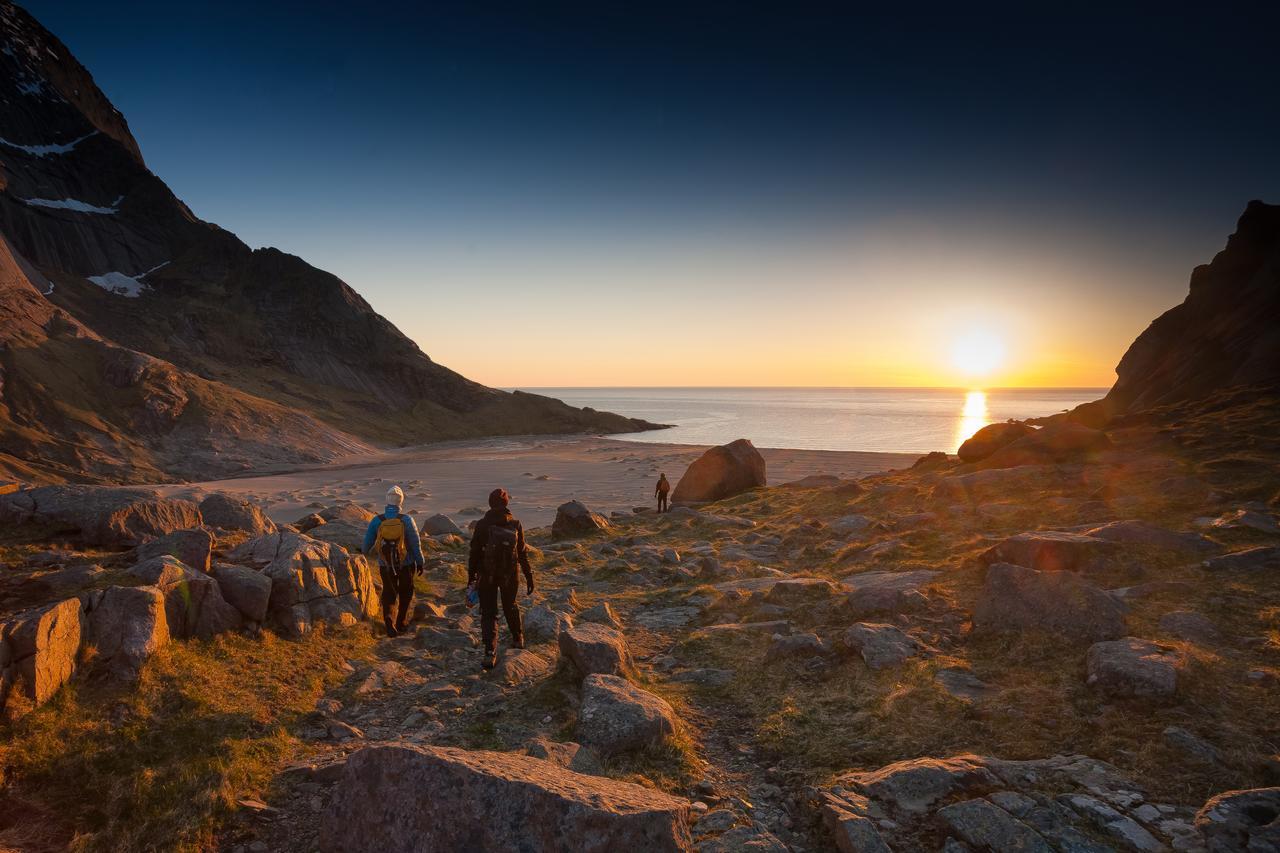 Lofoten Planet Basecamp Villa เซอร์วอเกน ภายนอก รูปภาพ