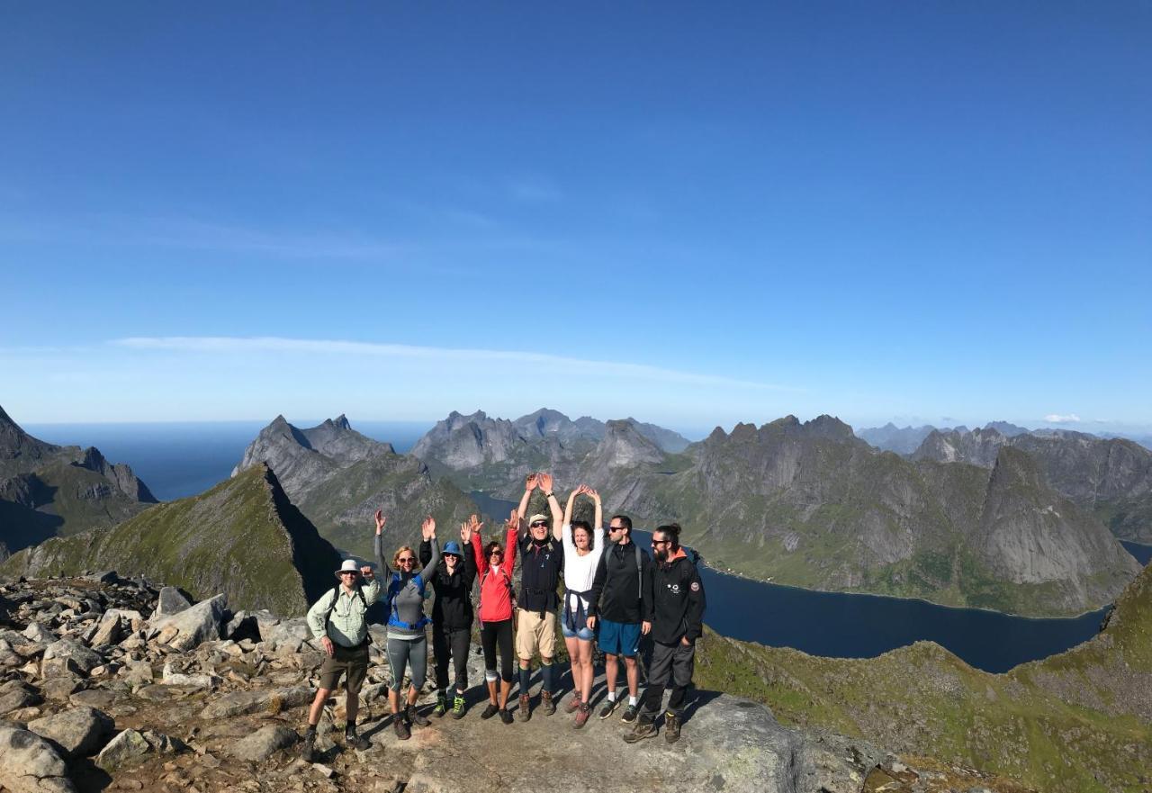 Lofoten Planet Basecamp Villa เซอร์วอเกน ภายนอก รูปภาพ