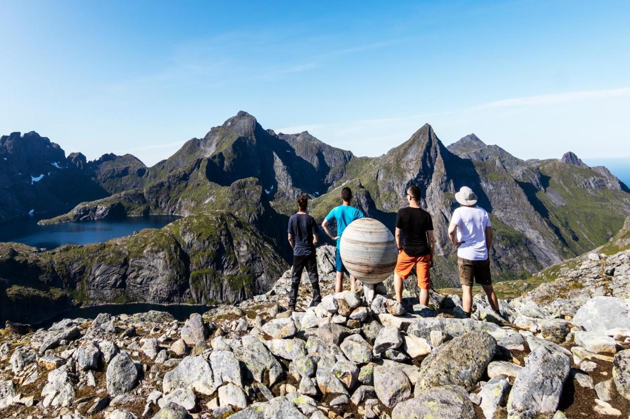 Lofoten Planet Basecamp Villa เซอร์วอเกน ภายนอก รูปภาพ